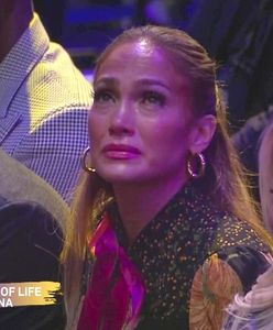 Jennifer Lopez tonie we łzach na pożegnaniu Kobe Bryanta