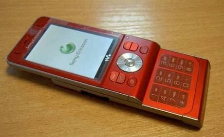 Sony Ericsson Shinobu X-123i 1