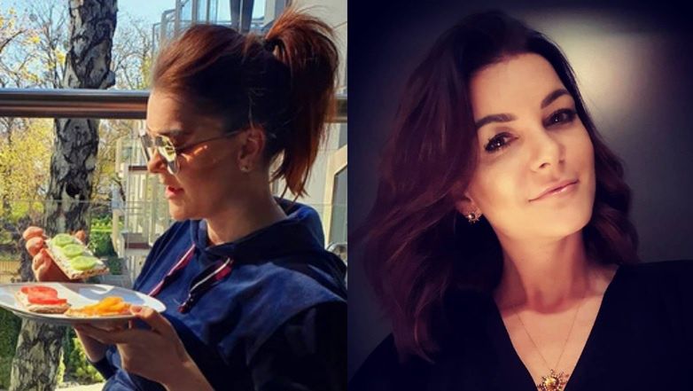 Agnieszka Radwańska konsumuje śniadanie na tarasie