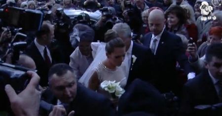 Walka paparazzi na ślubie Kwaśniewskiej!
