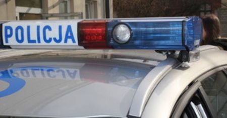 Przyszła policja. Pijana ukryła dziecko w tapczanie