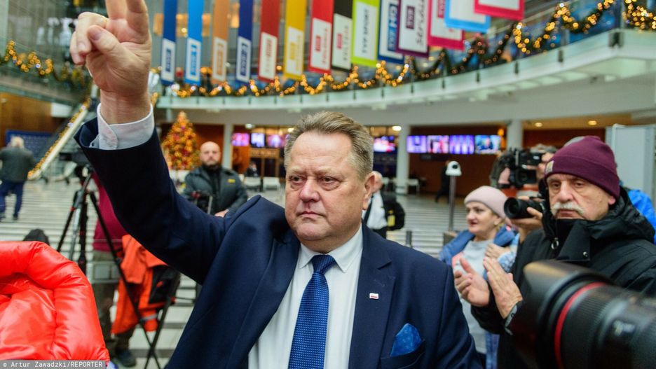Protest posłów PiS w siedzibie TVP