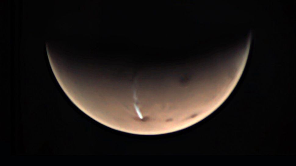 Nietypowa chmura na Marsie