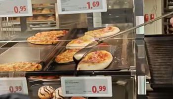 "Nie ma macania". Polak w niemieckim Lidlu. Aż wyjął telefon