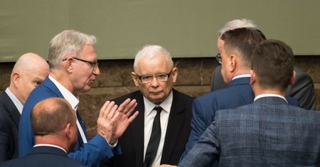 Opozycja z wyraźną przewagą. Mamy najnowszy sondaż