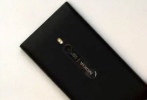 Elop zdradził wygląd Nokii z WP7? [zdjęcie] 3