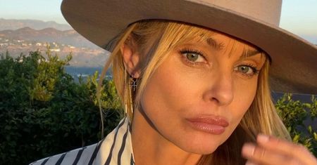RZADKI WIDOK: Izabella Scorupco pokazała syna. Jacob skończył już 20 lat! (FOTO)