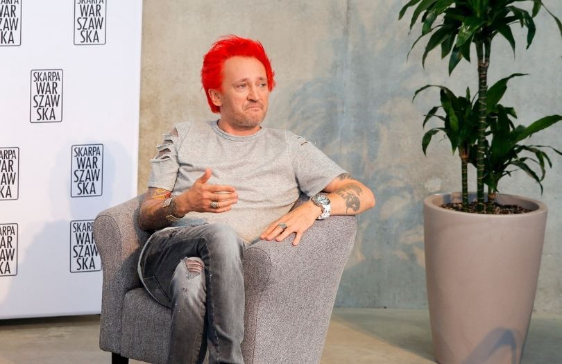 Michał Wiśniewski wspiera mamę podczas premiery jej książki, "Dziewczynka z kieliszkami"