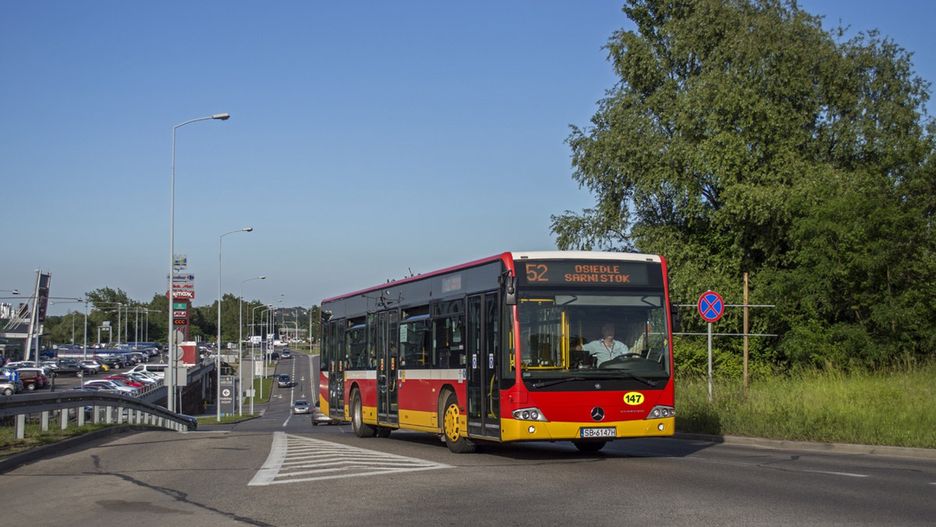 Bielsko-Biała. Młody pasażer znalazł ryzykowny sposób na podróż.