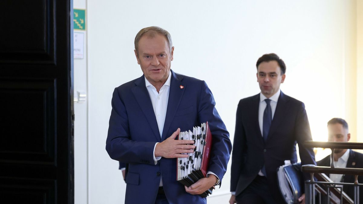 Premier Donald Tusk i minister finansów Andrzej Domański