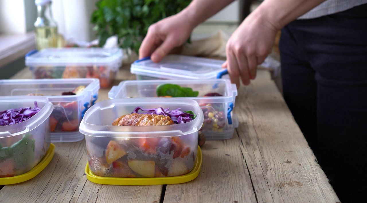 Nowa moda czy sposób na oszczędność? Na czym polega meal prep?