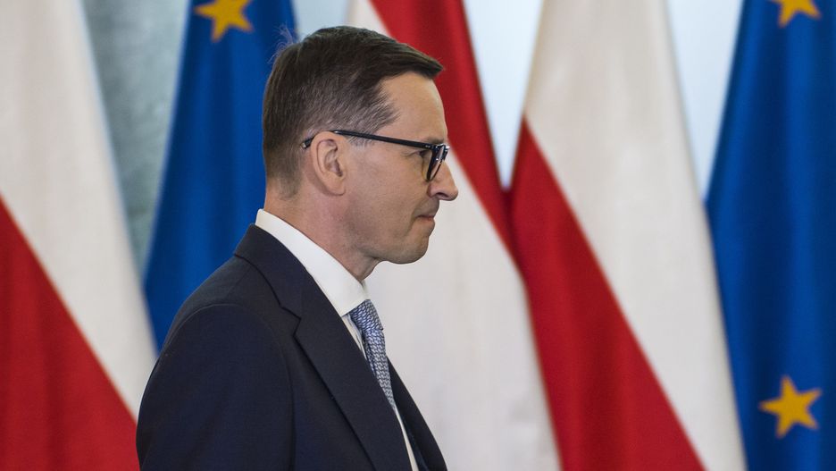 Warszawa 17.05.2022 N/Z Mateusz Morawiecki oczekujacy na przybycie prezydent Wegier - Katalin Nowak.