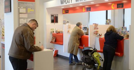 Po znajomości. Polacy uwielbiają tak załatwiać najważniejsze sprawy