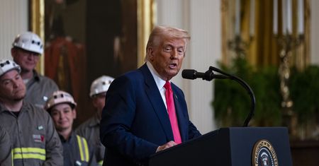Trump zmienia metodę z "kija" na "marchewkę". Zwrócił się z apelem