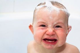 Jak myć głowę niemowlaka?