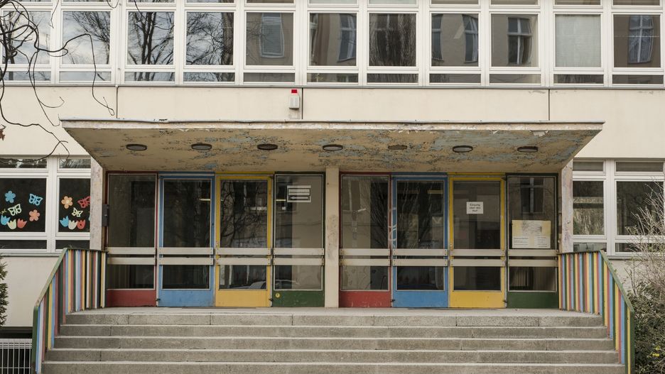 Szkoły przechodzą na tryb zdalny