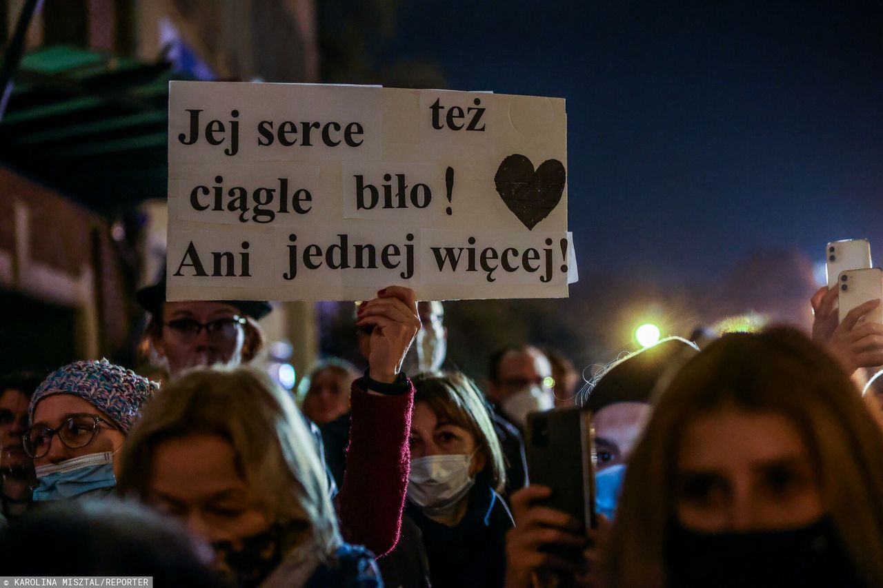 Protest po śmierci 30-letniej Izabeli 