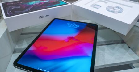 Niektóre iPady Pro są od nowości wygięte. Apple uważa, że to dopuszczalne. Eee...