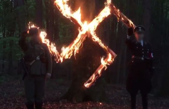 „Superwizjer” TVN: nie zapłaciliśmy za organizację urodzin Hitlera pokazanych w reportażu, oskarżony mógł kłamać