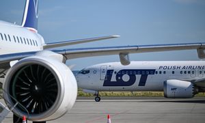 LOT zawiesza kolejne rejsy. "Pomagamy zmienić rezerwację"