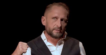 Wychudzony Kamil Durczok wspomina, jak roztrzaskał się BMW PO PIJAKU: "Nie wiem, skąd się wzięła moja SKRAJNA GŁUPOTA"