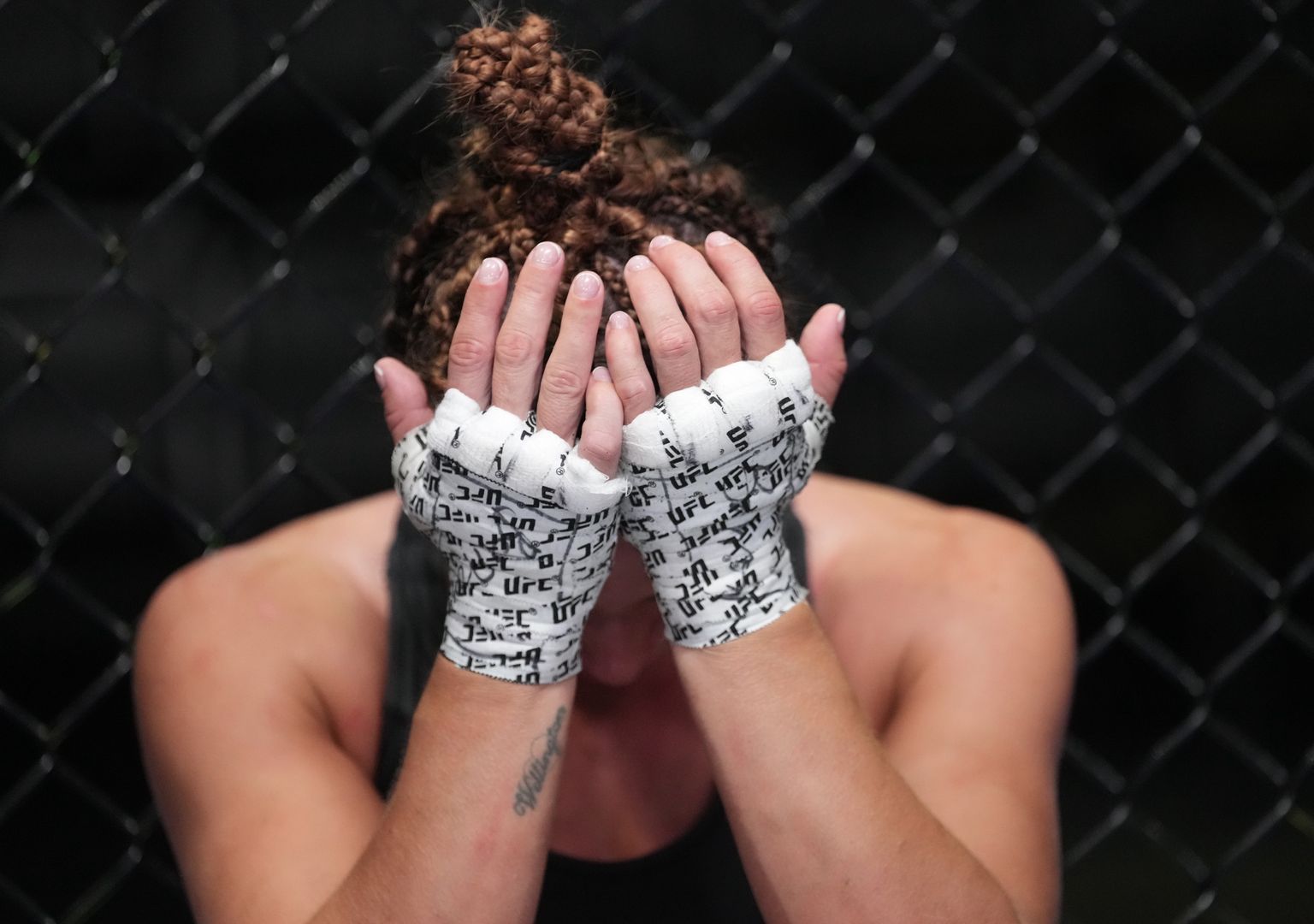 Gwiazda UFC ofiarą przemocy domowej? Szokujące słowa męża