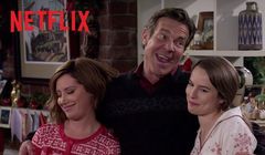 Dennis Quaid w serialu "Obłędnych Świąt!" nadopiekuńczym ojcem