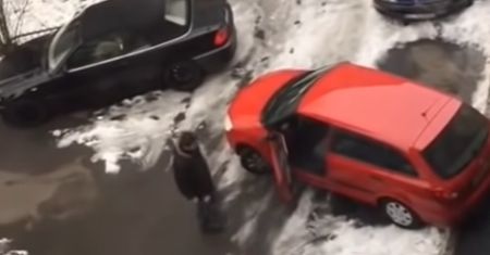 Kierowca ze Skierniewic w tarapatach. Nagranie hitem na YouTubie