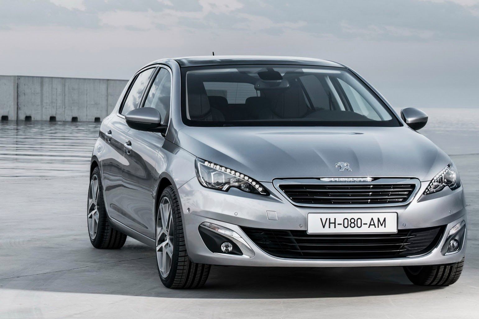 Nowy Peugeot 308 w obszernej galerii zdjęć 112