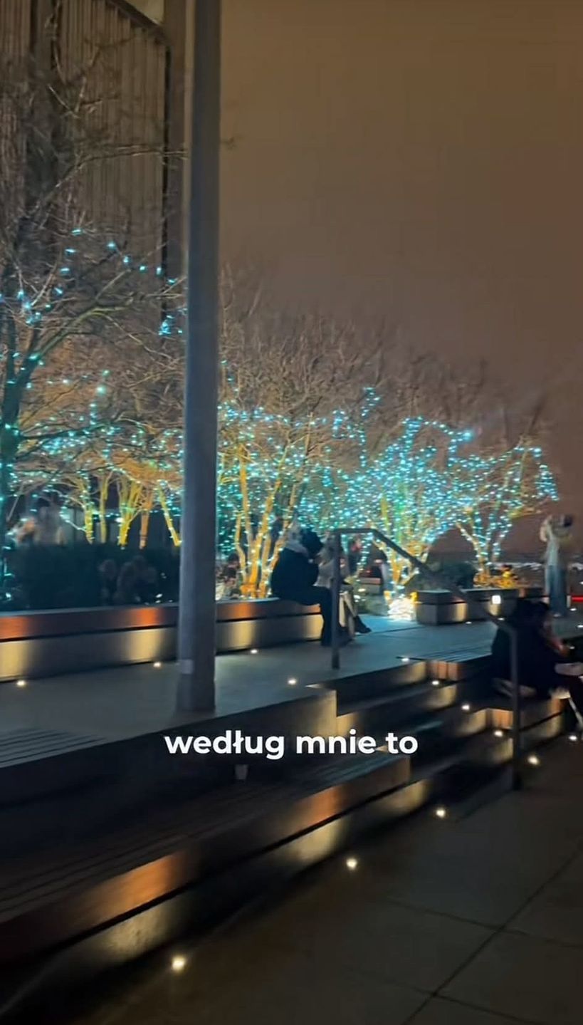 tiktokerka psioczy na jarmark w Warszawie