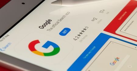 Co Google wyprawia ze swoimi komunikatorami?