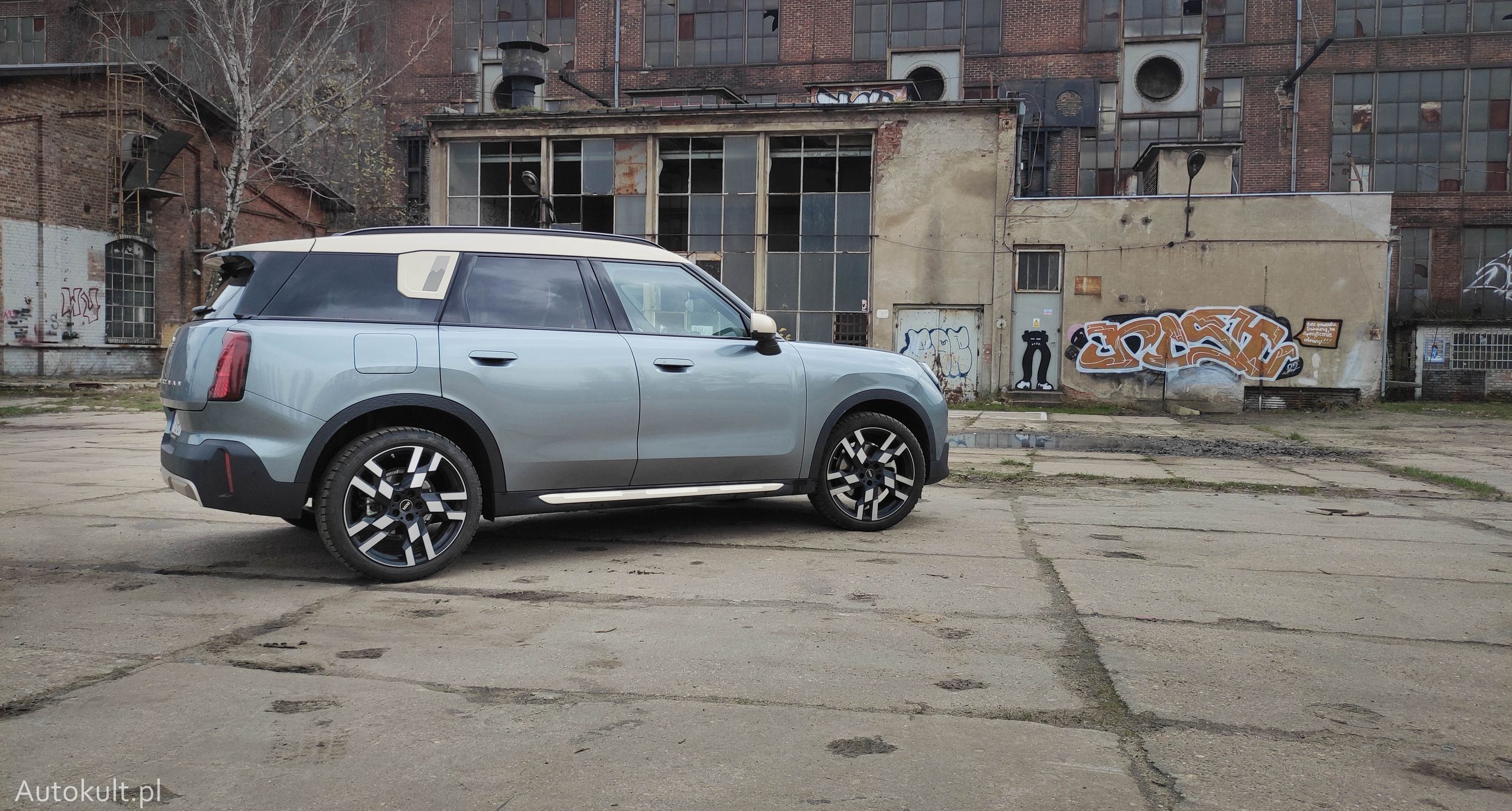 Mini Countryman Favoured 1.5 R3 170 KM 