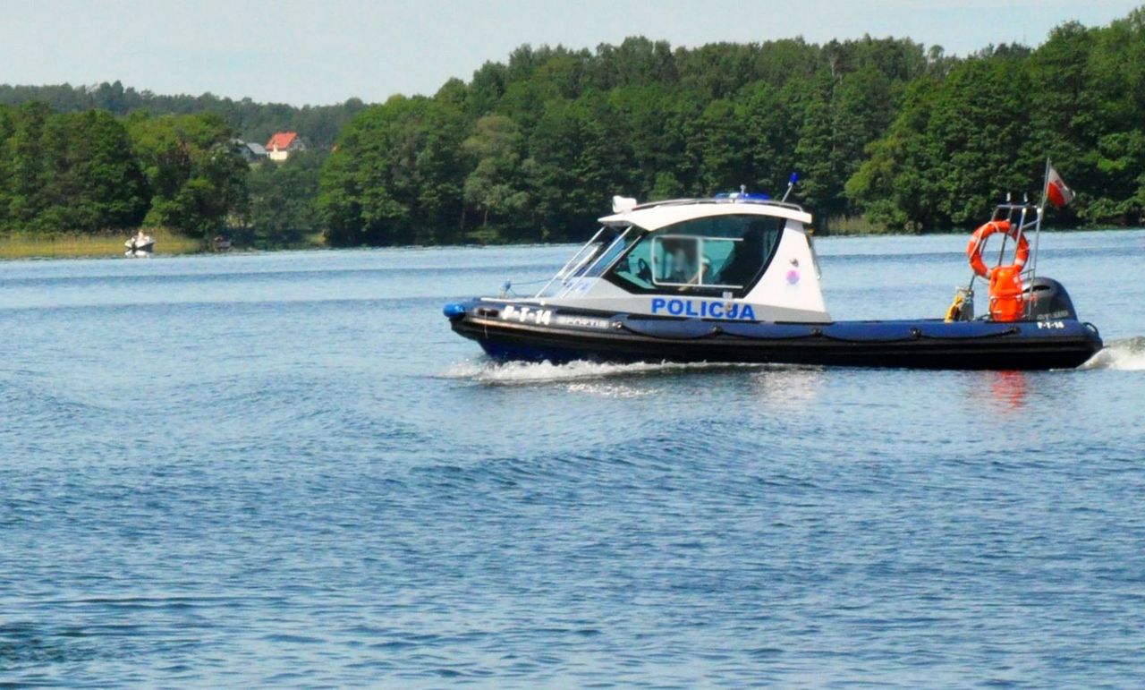 Jezioro Dargin. Wypadek skutera na Mazurach. Nie żyje dwóch mężczyzn