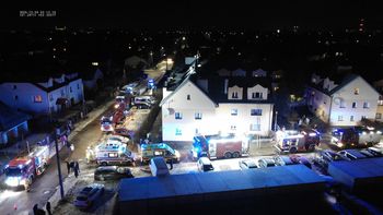 Pożar w Wołominie. Dwie osoby ranne