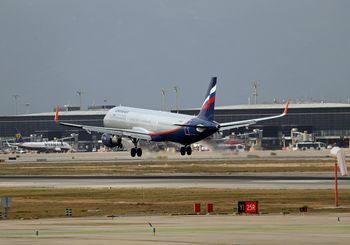 Airbus A321 Aeroflotu utknął w Genewie. Po latach grozi mu demontaż