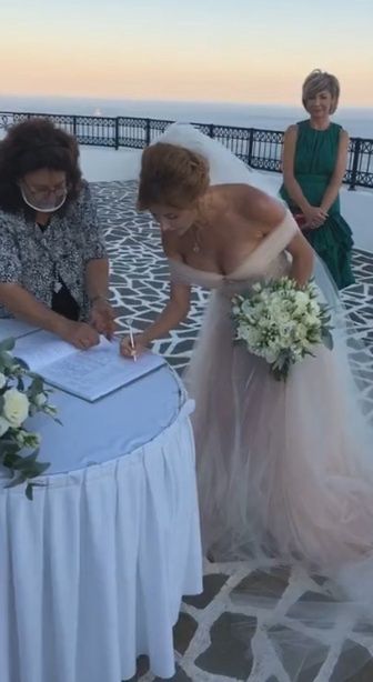 Agata Załęcka zrobiła livestreama z własnego ślubu
