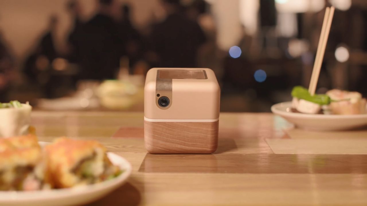 PLEN Cube: osobisty miniaturowy robot w formie kostki