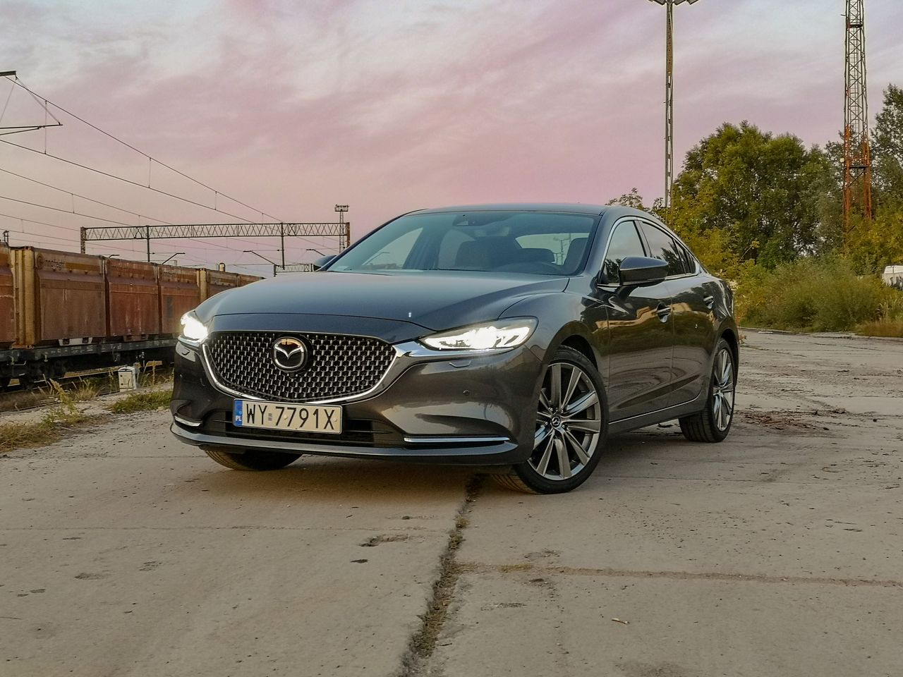 Mazda 6: Systemy bezpieczeństwa, kamera 360 stopni oraz zestaw audio BOSE