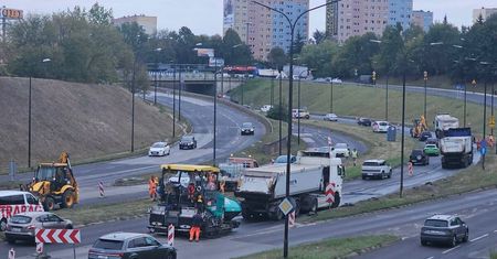 Drogowcy kładą nowy asfalt, utworzył się ogromny korek w kierunku Świdnika