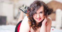 Kalendarz Plus Size 2014: Krągłe kobiety są seksowne