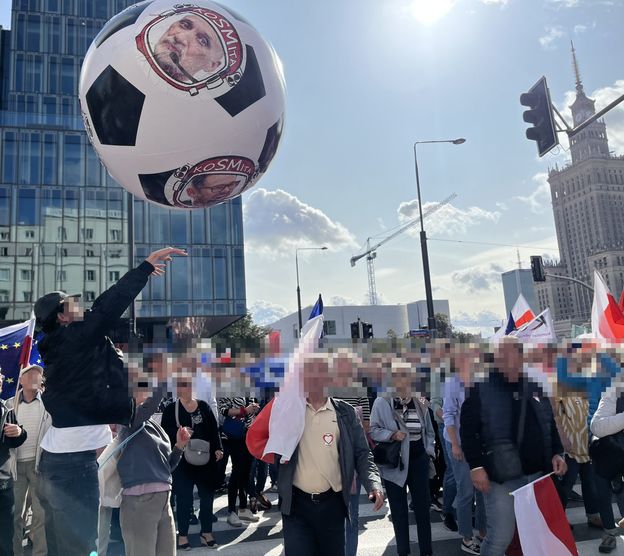 Dagmara Domińczyk też była na Marszu Miliona Serc. Gwiazda "Sukcesji" relacjonowała: "Młodzi i starsi, z nadzieją na JEDNOŚĆ I RÓWNOŚĆ" (FOTO)