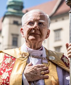 Jędraszewski się nie zatrzymuje. Potężne uderzenie w Tuska i jego ekipę