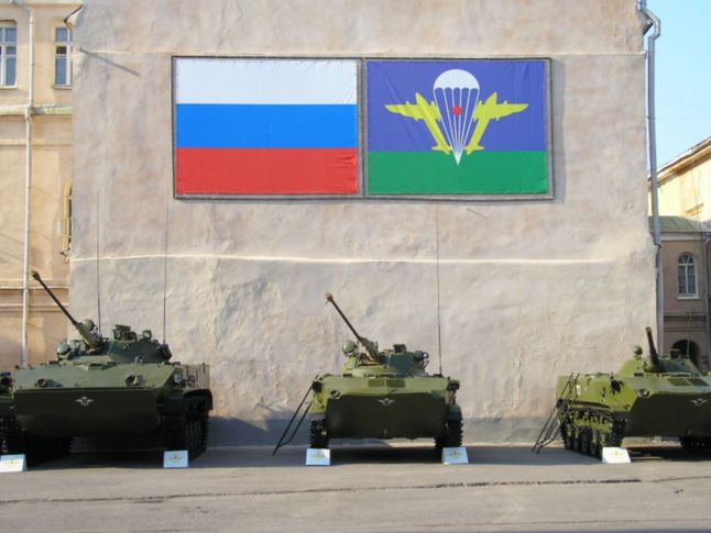 Od lewej: BMD-3, BMD-2 i BMD-1