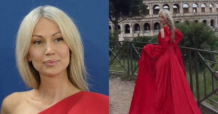 Magdalena Ogórek zamiata rzymskie ulice w krwistoczerwonej sukni