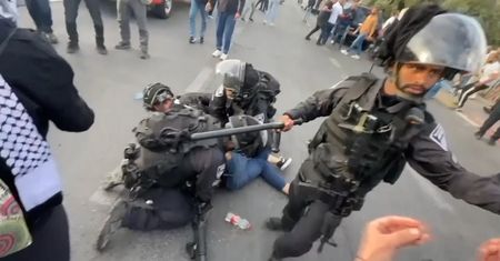 Izraelska policja rozbija demonstrację w Jerozolimie. Protesty po zabiciu reporterki Al Jazeery