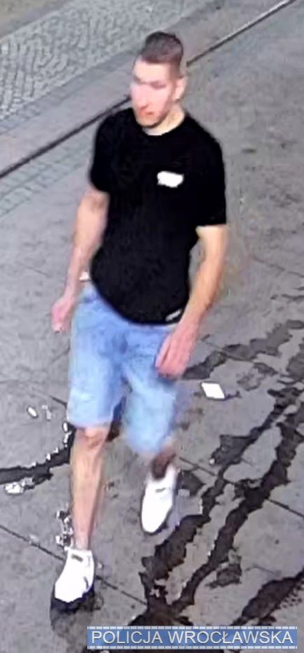 Brutalne pobicie w centrum Wrocławia. Policja publikuje wizerunki podejrzanych