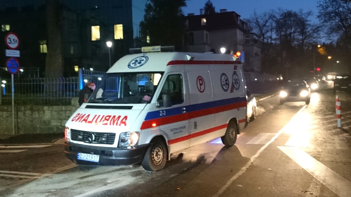 Policja poszukuje oszusta, który podawał się za ratownika