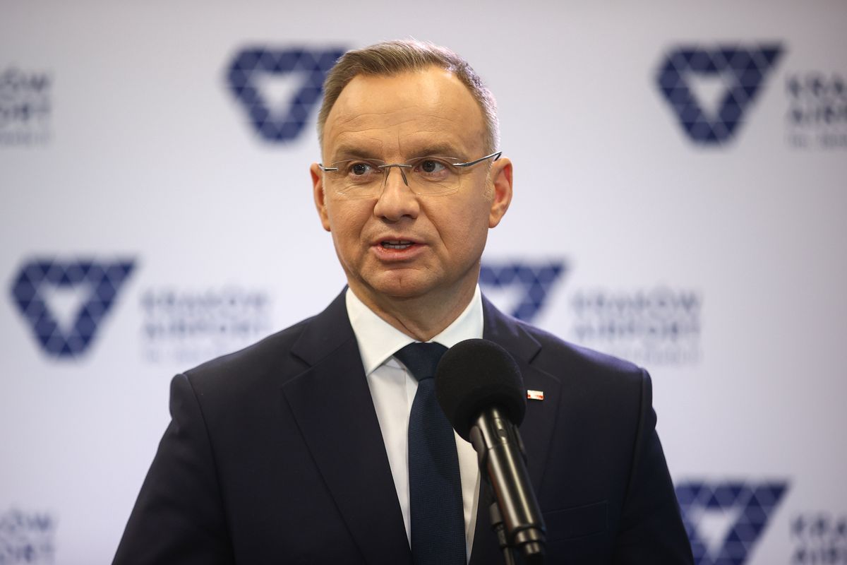 Andrzej Duda oprotestował listę ambasadorów
