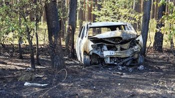 Zwęglone ciała w aucie. Prokuratura bada wypadek