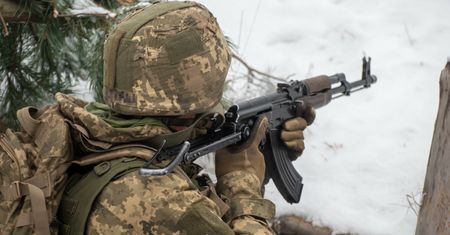 Żołnierz otworzył ogień do cywilów. Może usłyszeć poważny zarzuty